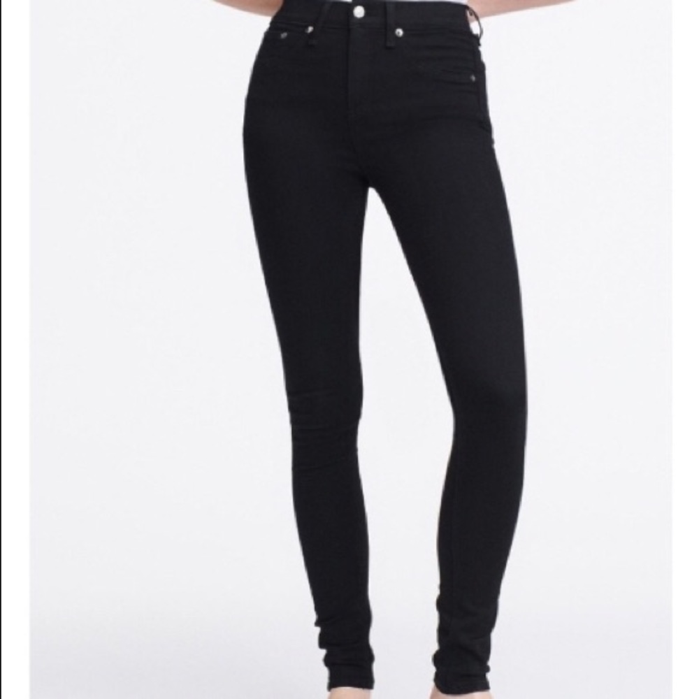 NWT HIGH RISE ANKLE SKINNY